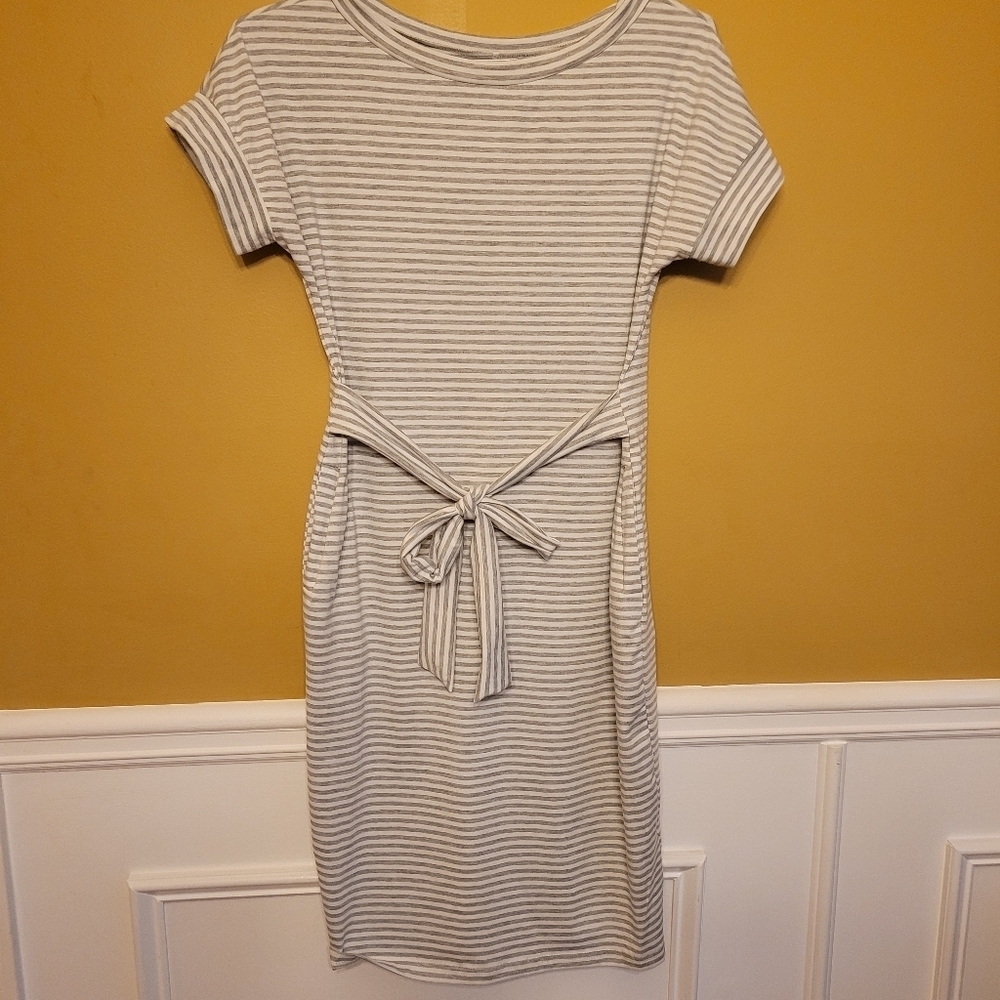 Dress with waist tie 88% polyster 12% spandex